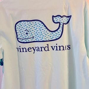 Men’s medium Vineyard Vines Tee